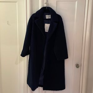 Stand Studio faux Sherpa coat, navy blue. Never worn, tags still on. Size 6